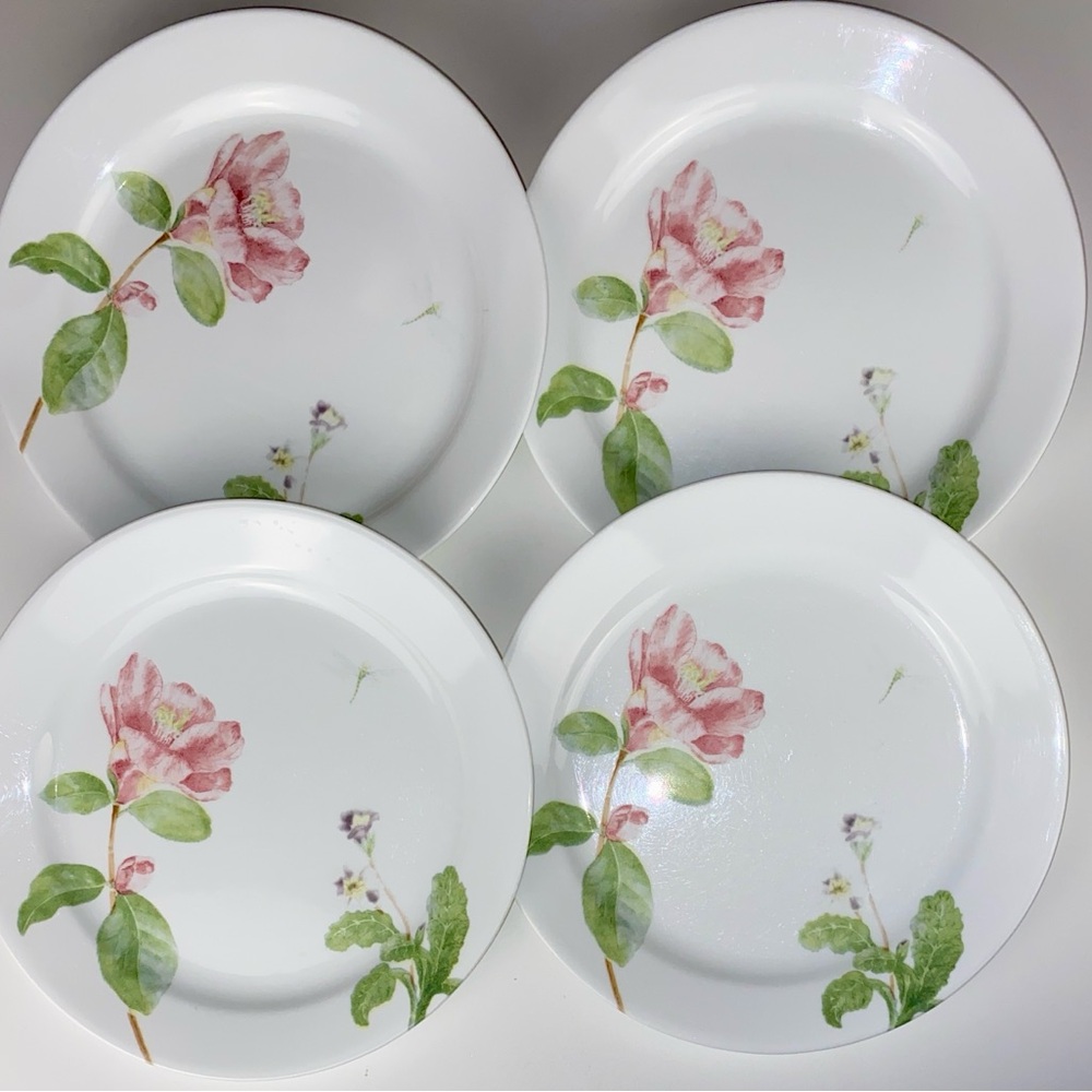 Set of 4 Vitrelle Corelle Camellia Dinner Plates 10.25” wide